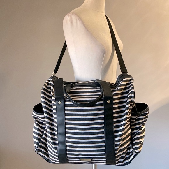 Madden girl woman’s jersey striped weekender, travel large capacity bag 🌹 - Picture 1 of 13